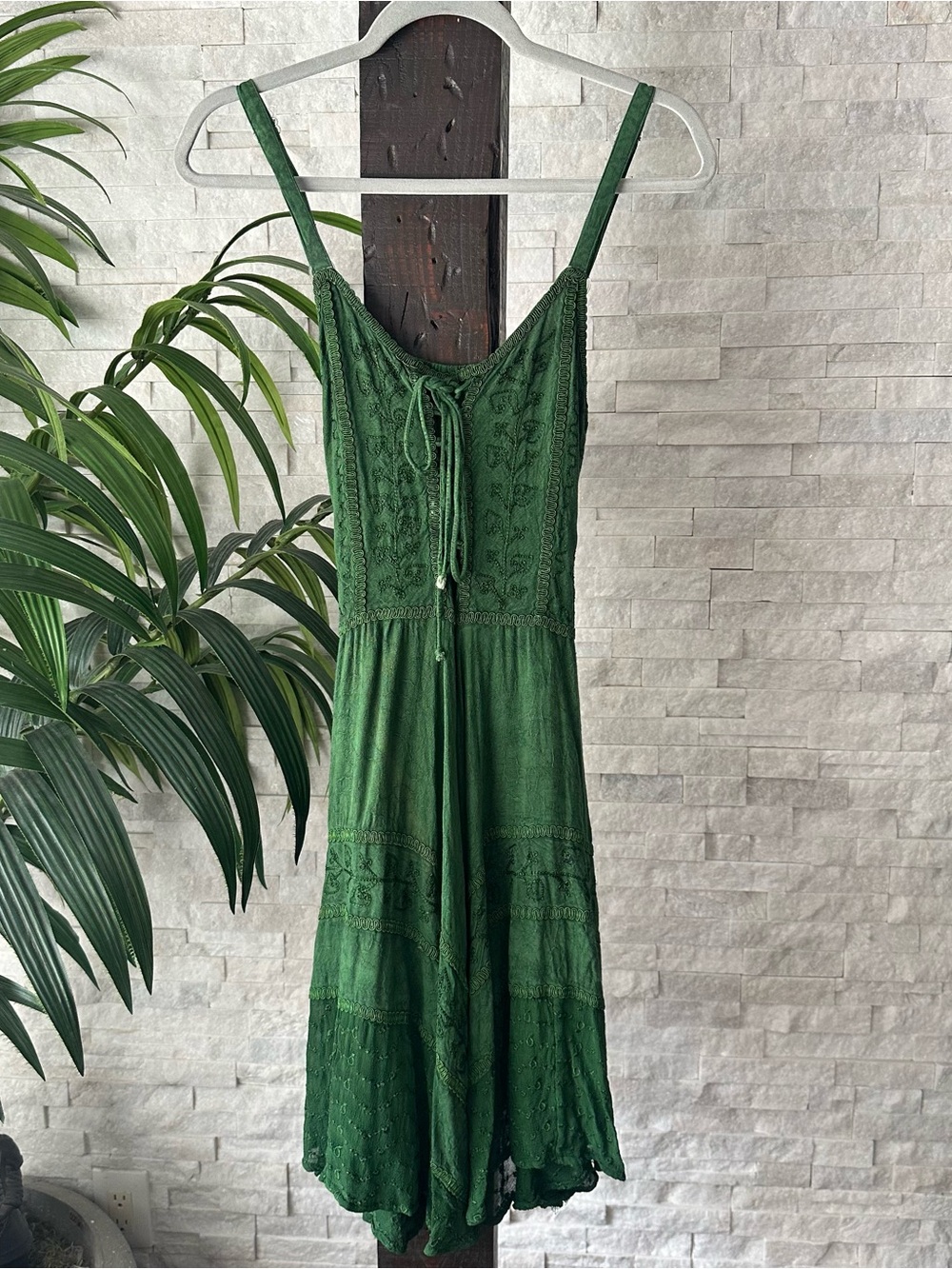 Ocean Queen Hawaii Green Fairycore faecore Embroidered Smocked Dress Size L/XL - Picture 2 of 10